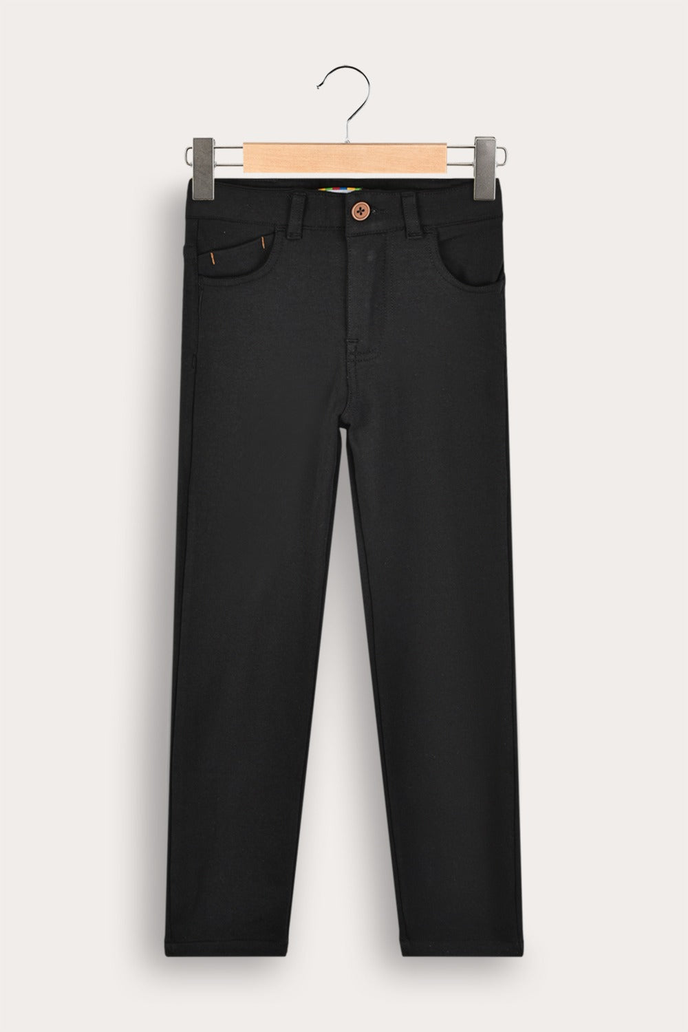 Pantalón con estrella atrás
