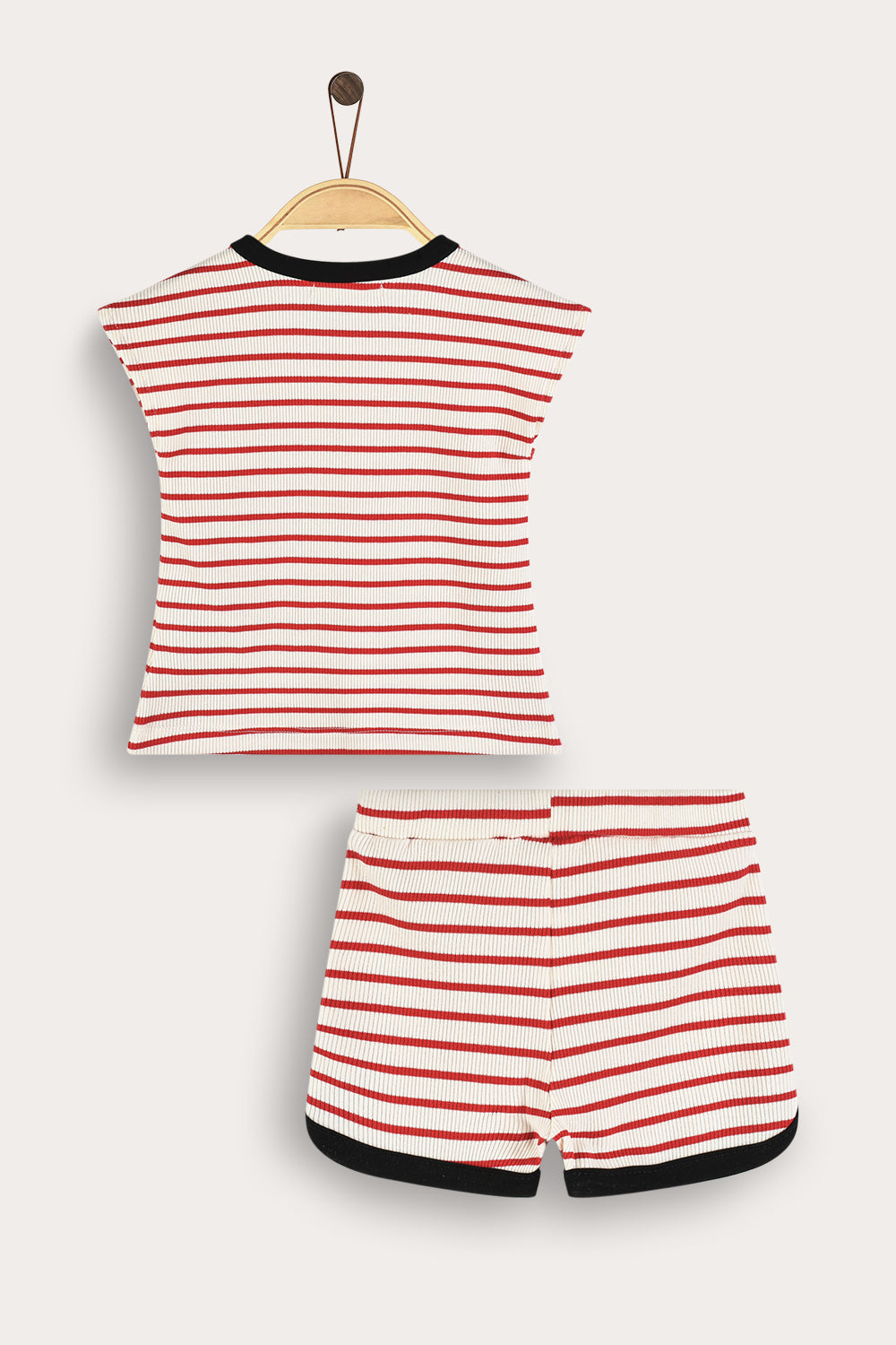 Conjunto de rayas para bebé con diseño