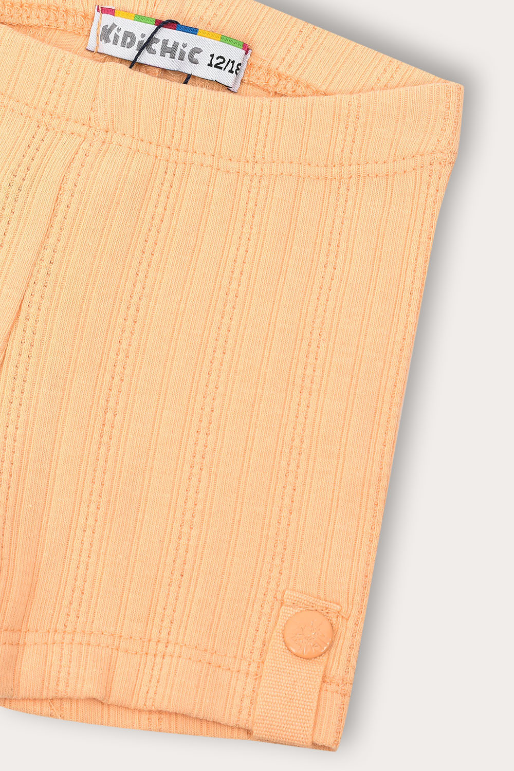 Short de tela acanalada (rib) ajustado
