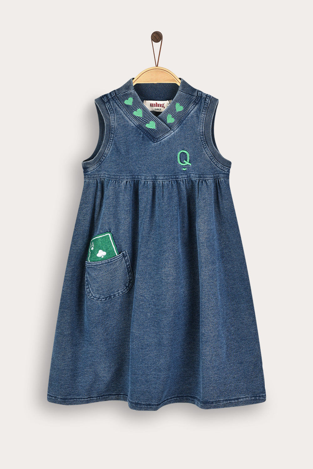 Vestido con simbolo