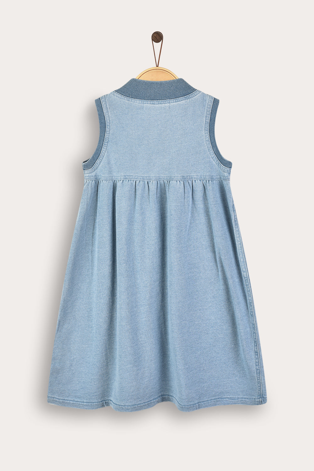 Vestido con simbolo