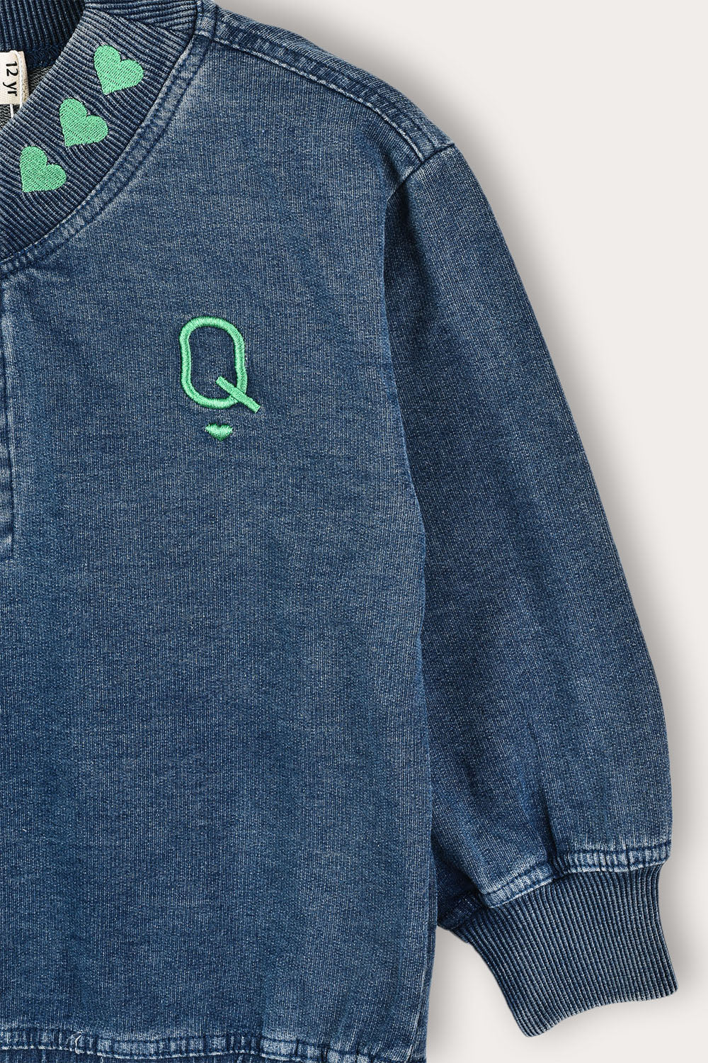 Sudadera detalle corazones