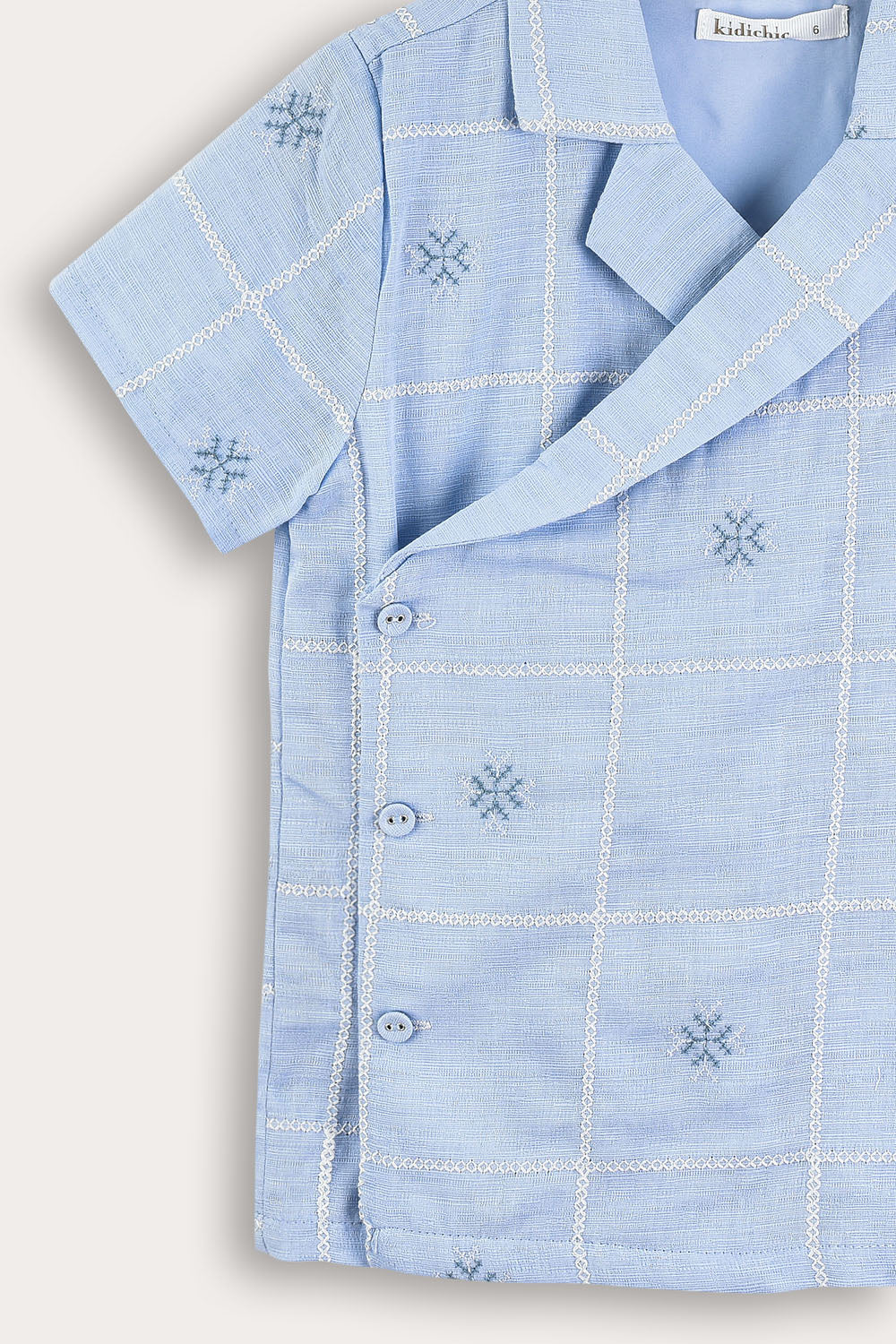 Camisa Shabbat con bordado